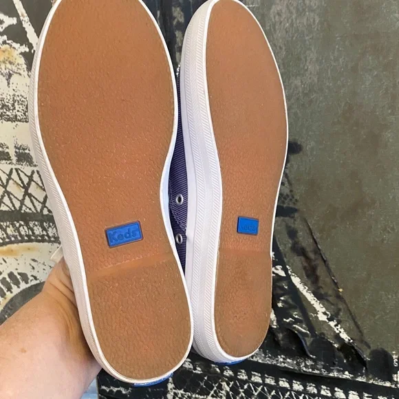 Keds Navy/White Stripes Canvas Shoes with White Laces Women’s Size US 6 - Picture 5 of 6